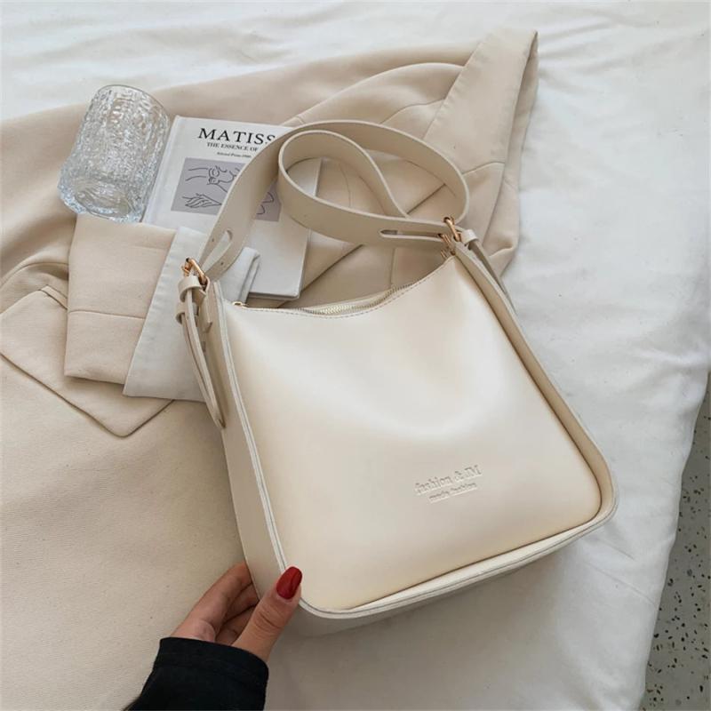 Vintage Wide Strap Shoulder Bag Women Large Capacity Crossbody Work Handbag