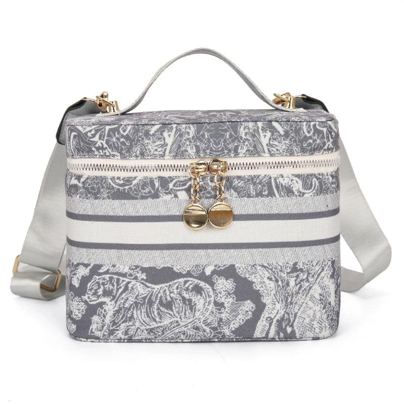 Retro Lady Cosmetic Bag Makeup Travel Organizer Lipstick Case