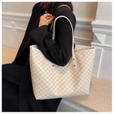High-quality Large-capacity Niche Wild Commuter Bag