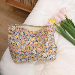 Sweet and Fresh Oil Painting Cotton Storage Bag