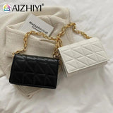 Geometric Pattern Shoulder Bag with Thick Chain - Outdoor Shopping Handbag