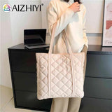 Cotton Padded Ladies Tote Handbags Large Capacity Purses Handbags