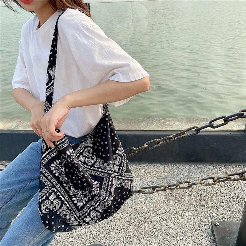 Casual Canvas Shoulder Bag Magnetic Closure Satchel for Women