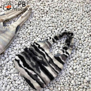 Vintage Plush Shoulder Bag Large Capacity Ink Pattern Tote Handbag Soft Fluffy P