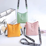 Crocodile Messenger Bag for Women Crossbody Shoulder Bag