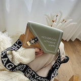 Fashionable Shoulder Bag Wide Strap Messenger Handbag Casual Chain Crossbody Bag