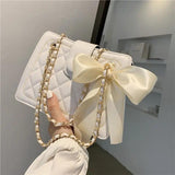 Women's Rhombic Chain Crossbody Bag Solid PU Leather Underarm Bag