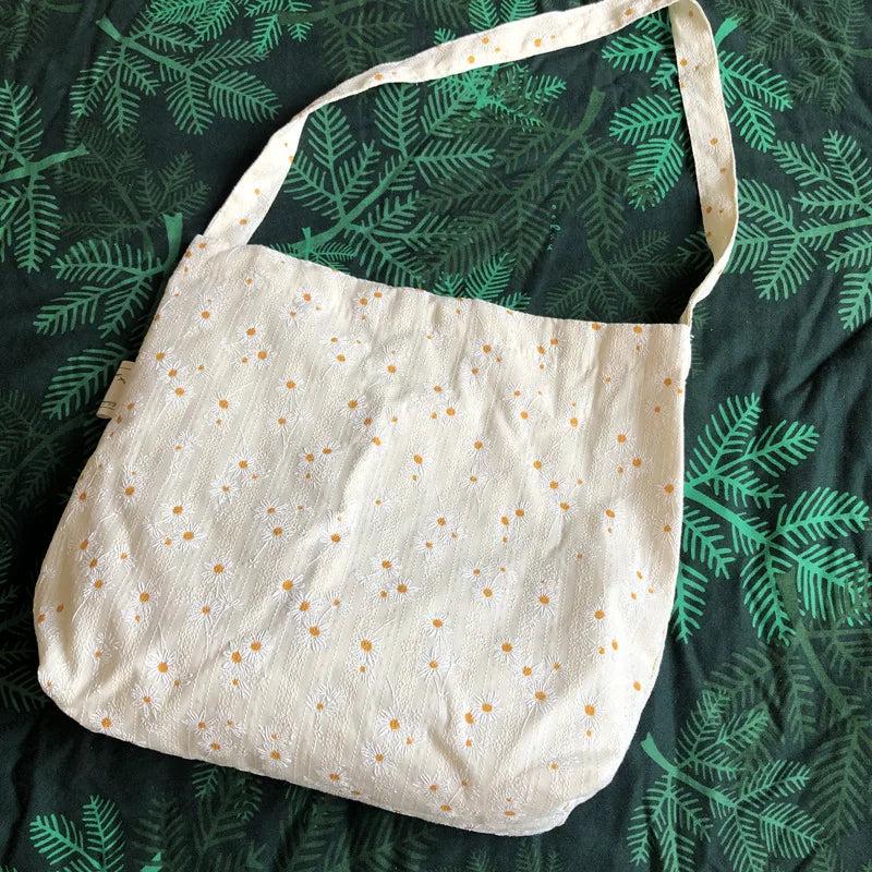 Vintage Daisy Floral Cotton Bag for Women