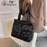 Large Capacity Quilted Shoulder Bag Waterproof for Travel