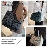 Large Capacity Quilted Shoulder Bag Waterproof for Travel