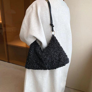 Large Capacity Plush Shoulder Bag for Autumn and Winter