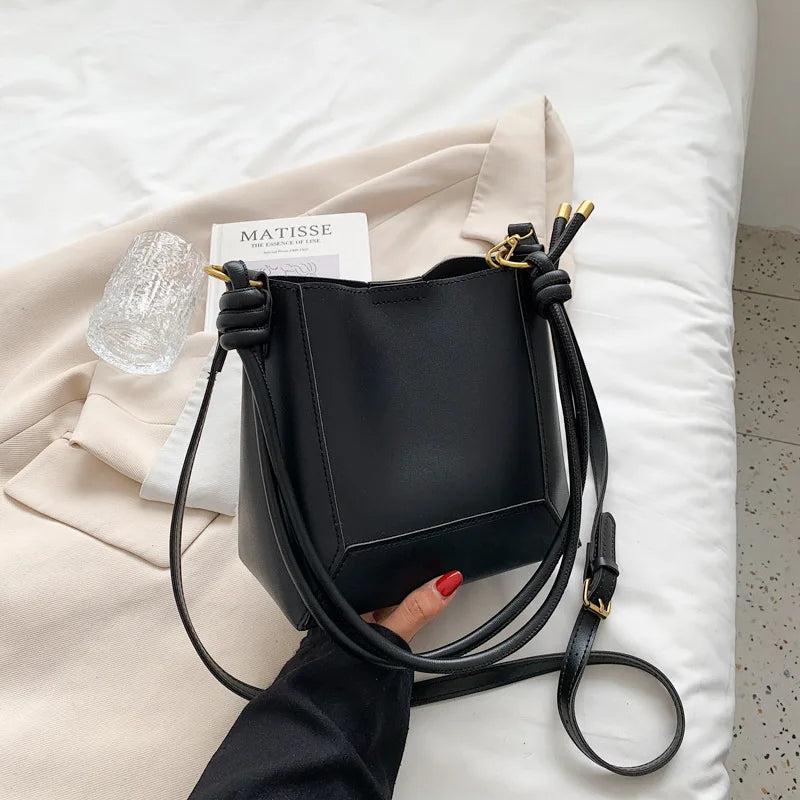 Women's One Shoulder Bag PU Leather Large-capacity Casual European Style Retro