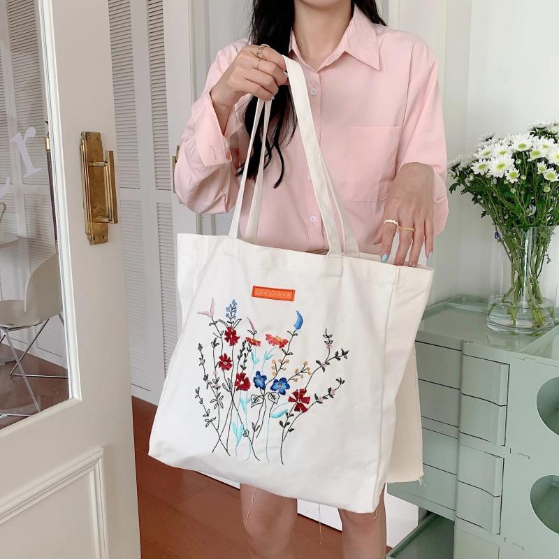 Vintage Embroidered Flowers Women Shoulder Bag Large Capacity