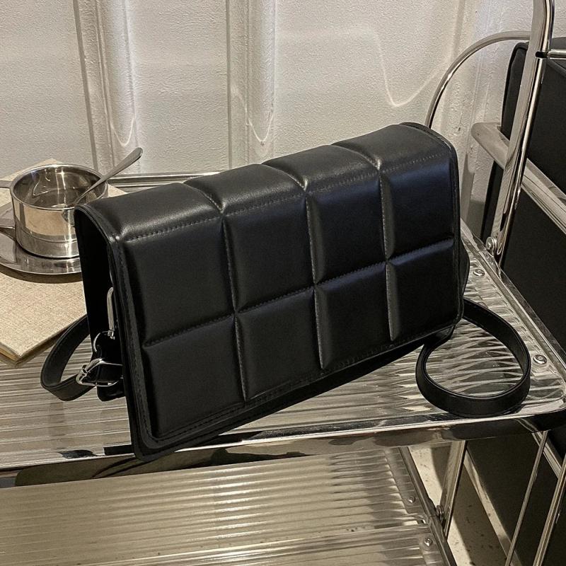 Plaid Small Crossbody Bag Lightweight for Weekend Vacation