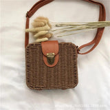Women's Straw Shoulder Bag for Outing and Beach