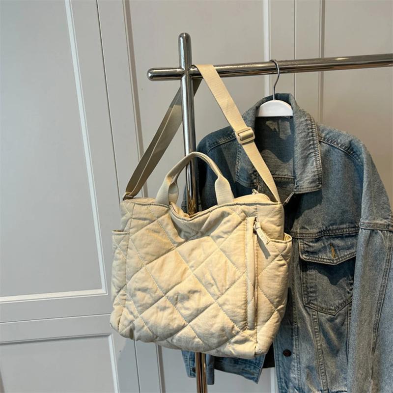 Large Capacity Quilted Underarm Bag for Street Shopping