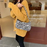 Vintage Retro Shoulder Bag Crossbody Messenger Small Bolsa Hot Ladies Bag