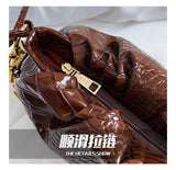 Retro Women Dumplings Messenger Bag Chain Cloud Female Crossbody Shoulder Bag