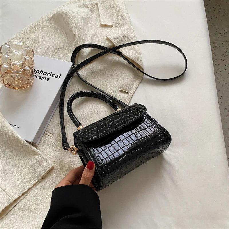 Crocodile Pattern Crossbody Shoulder Bag in Silvery Women Tote Handbag Mini Bag