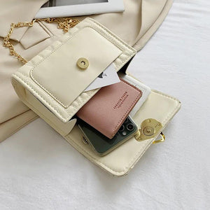 Summer One-Shoulder Bag with Pearl Chain Design
