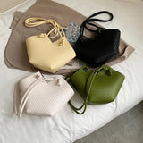 Woven Retro Shoulder Bucket Diagonal Tote Bag