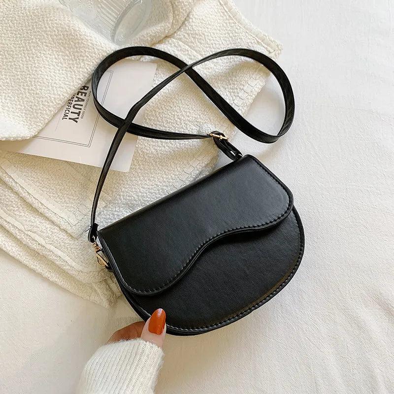 Niche Half Moon Shoulder Crossbody Retro Bag