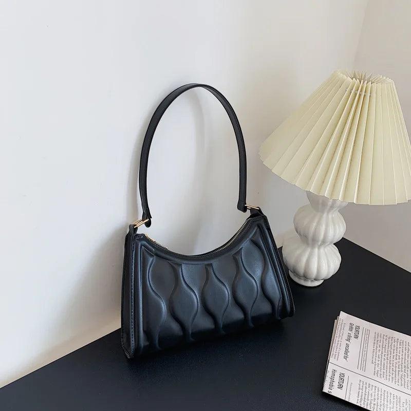 Fashionable Shoulder Bag, Solid Textured Surface, Zipper Closure, Large Capacity