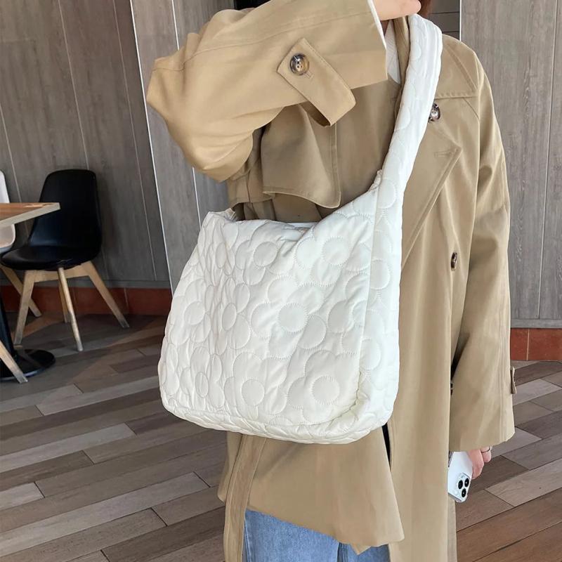 Quilted Women Tote Handbag Large Capacity Pleated Bubble Shoulder Crossbody Bag