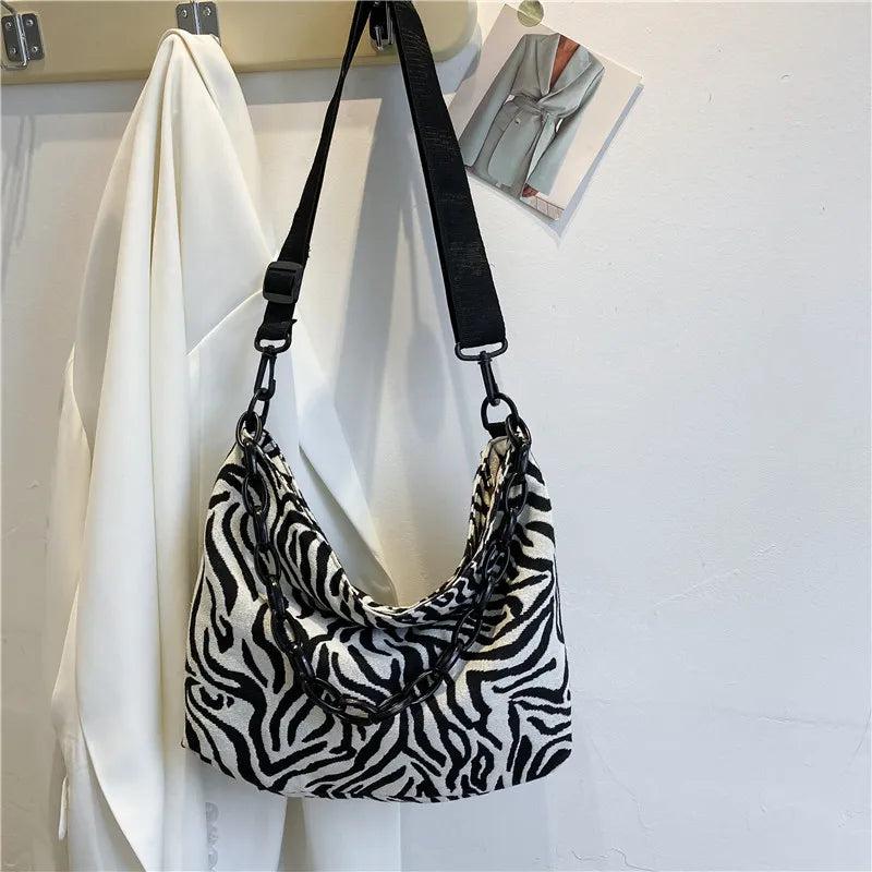 Chain Canvas Ladies Bag Large Capacity Shoulder Bag