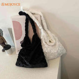 Women Plush Shoulder Bag Large Capacity Heart Pattern Handbag