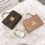 Women Chain Messenger Crossbody Bag Small Square Bag