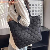 Quilted Shoulder Bag Large Capacity Portable for Weekend Vacation