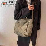 Quilted Cotton-padded Shoulder Bag for Street Shopping