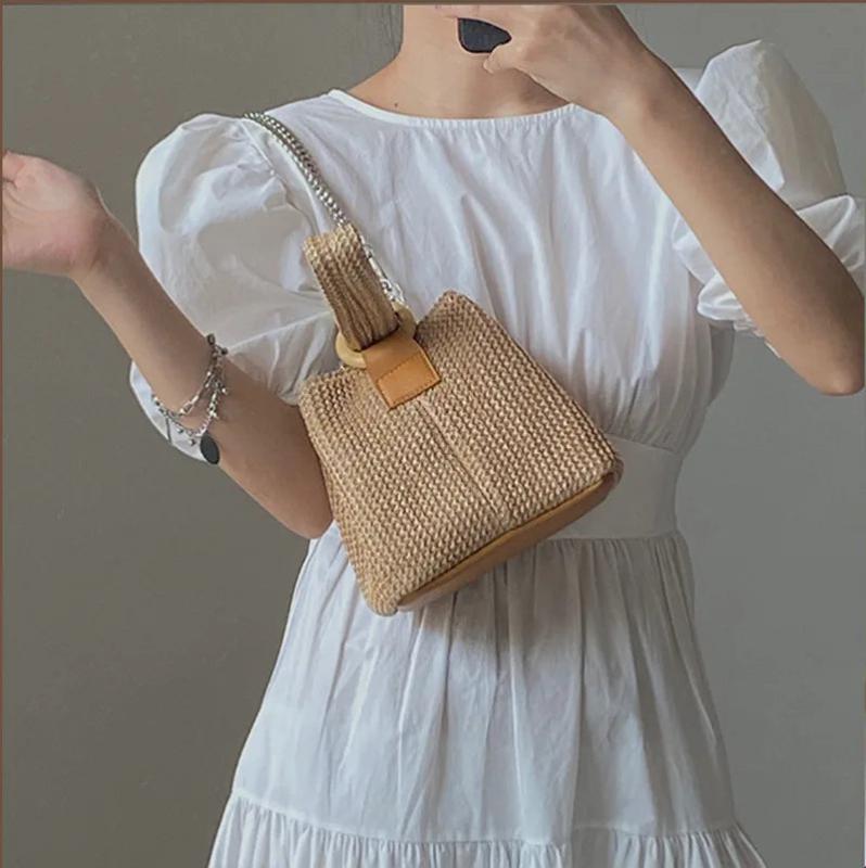 Women's Straw Woven Bag Metal Chain Shoulder Bag