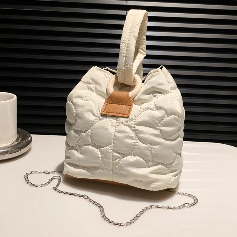 Flower Quilted Shoulder Bag Chain Underarm Bag Casual Portable Soft Embroidered