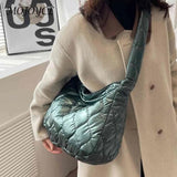 Quilted Large Capacity Messenger Bag for Girls Shopping