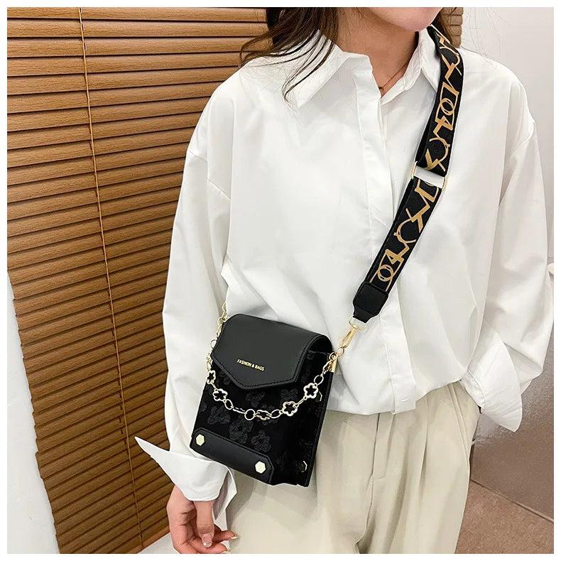 Summer Broadband Single Shoulder Messenger Bag