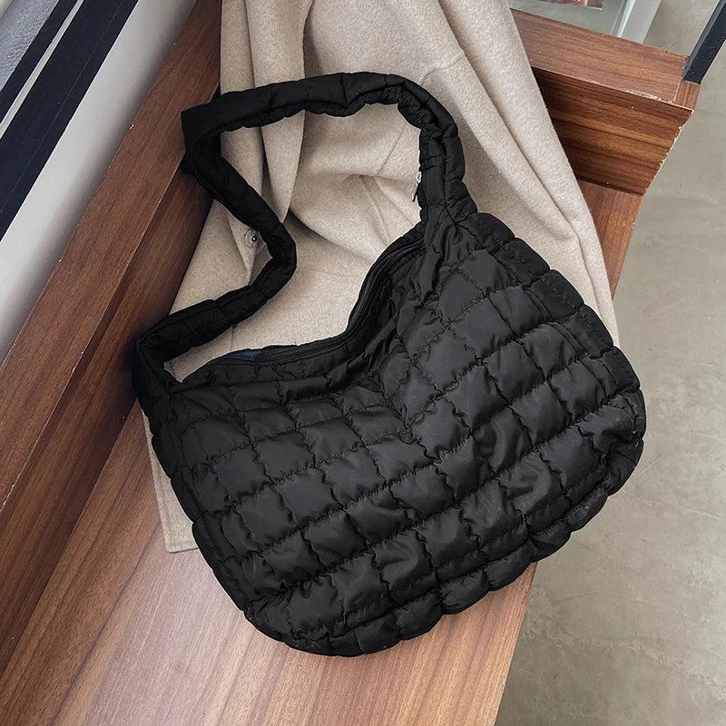 Quilted Retro Large-Capacity Shoulder Bag Tote Bag