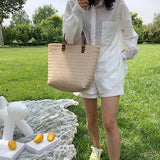 Vintage Straw Handbag Wooden Handle Beach Bag