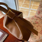 Vintage Large Capacity Soft Leather Crossbody Bag Armpit Bag Portable Handbag