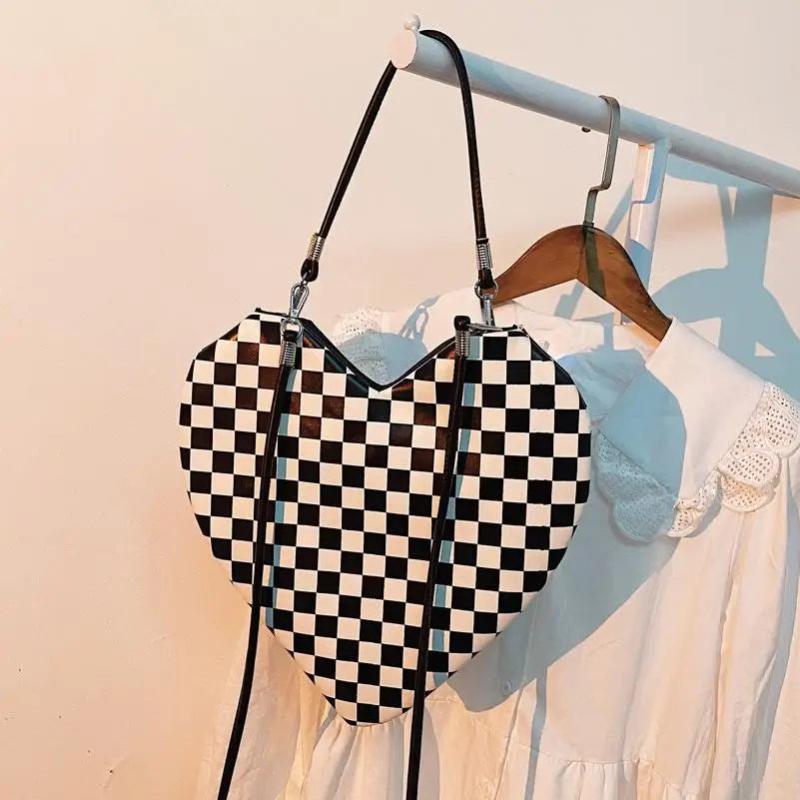 PU Lady Heart Shaped Handbag Lolita Shoulder Bag