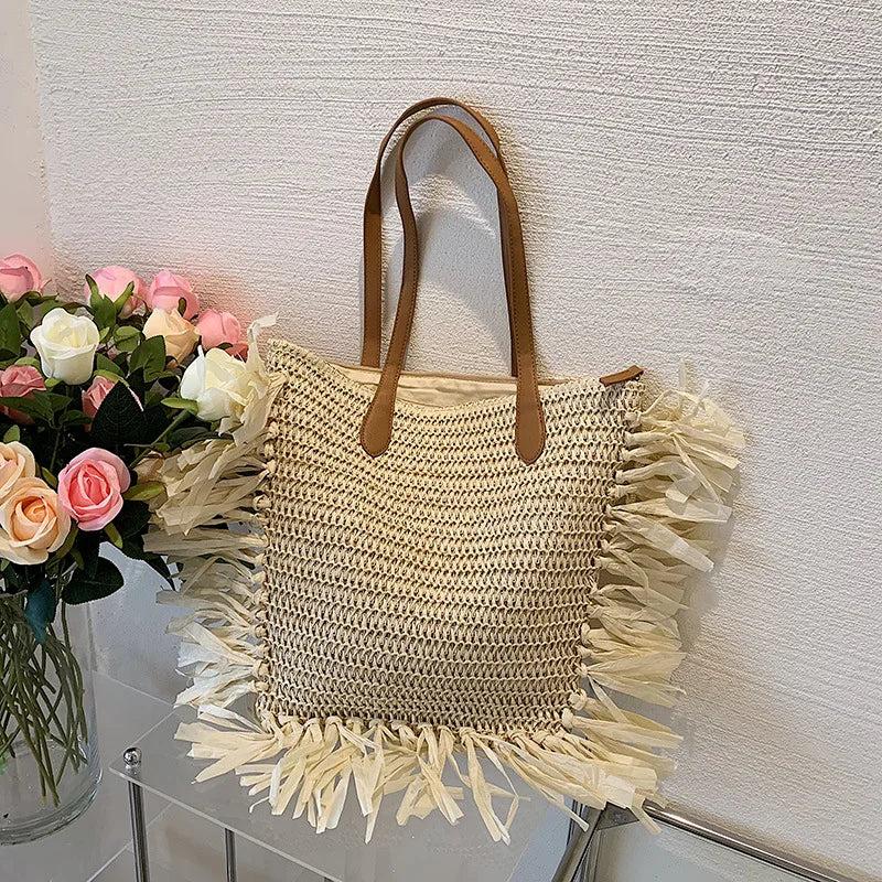 Bohemia Women Straw Bag Tassel Rattan Woven Large Capacity Handbag