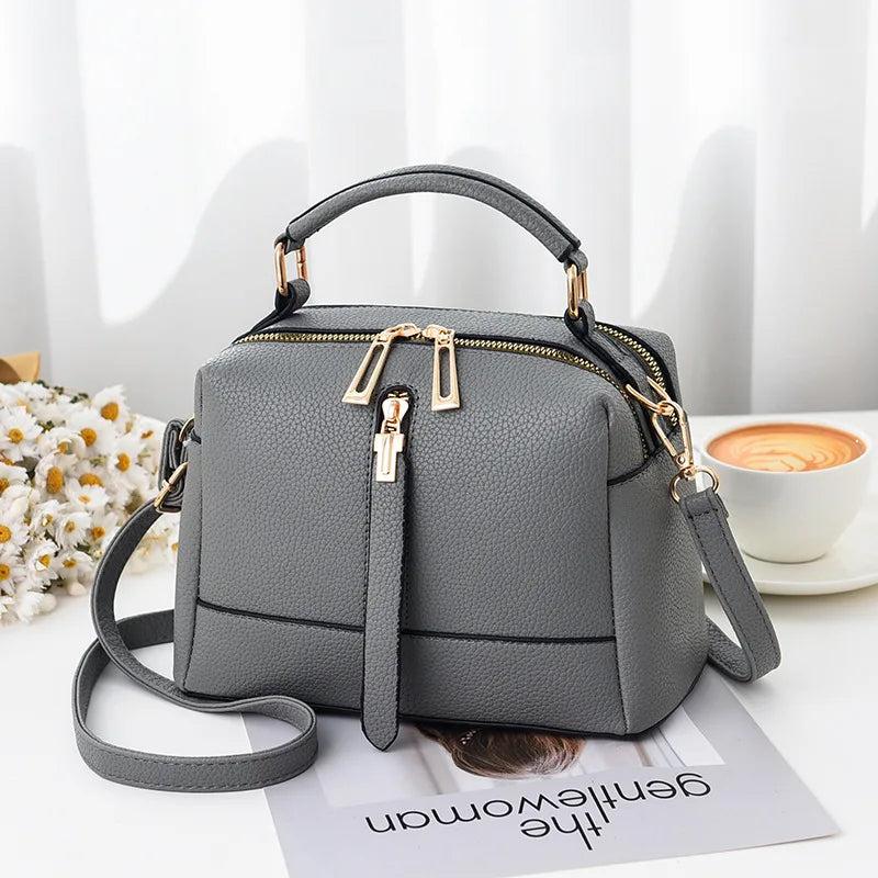 European American Large Capacity Women's Shoulder Bag