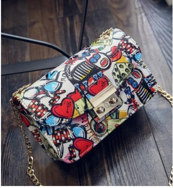 Summer Graffiti Women Shoulder Bag High Chain Mini Bag Messenger Clutch