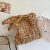 Retro Style Shoulder Bag Hollow Large-Capacity Straw Bag