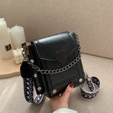 Retro Heart-Shaped Lock Shoulder Bag for Women