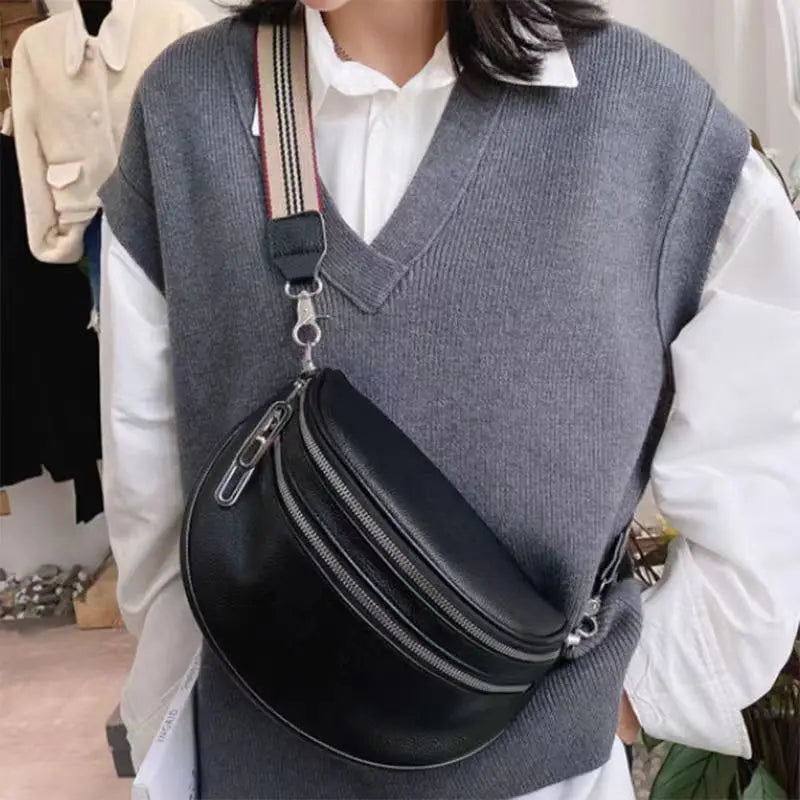 Women's Leather Chest Bag Large-Capacity Shoulder Messenger Saddle Bag