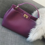 Lychee Pattern Kitten Shoulder Bag with Golden Lock