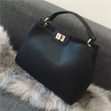 Lychee Pattern Kitten Shoulder Bag with Golden Lock
