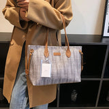 High Capacity Women Shoulder Bags Good Women's Shoulder Totes